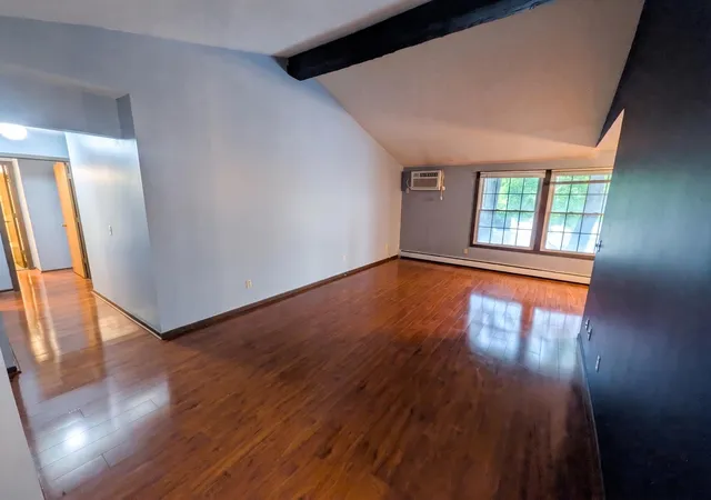 Photo 3 of Condo for sale at 4436 Cedar Lake Rd S #5, Minneapolis, MN 55416 | MLS# 7151051 | Listing updated on 2026-10-05