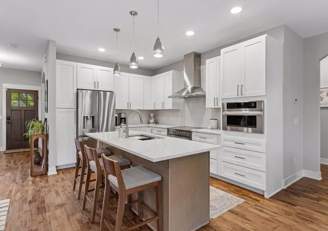 Photo 3 of Single family home for sale at 4716 Fairhills Rd W, Minnetonka, MN 55345 | MLS# 7151055 | Listing updated on 2026-10-22