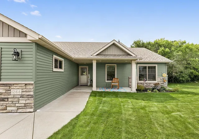 Photo 3 of Single family home for sale at 1244 Washington Ct, Sartell, MN 56377 | MLS# 7151060 | Listing updated on 2026-10-02
