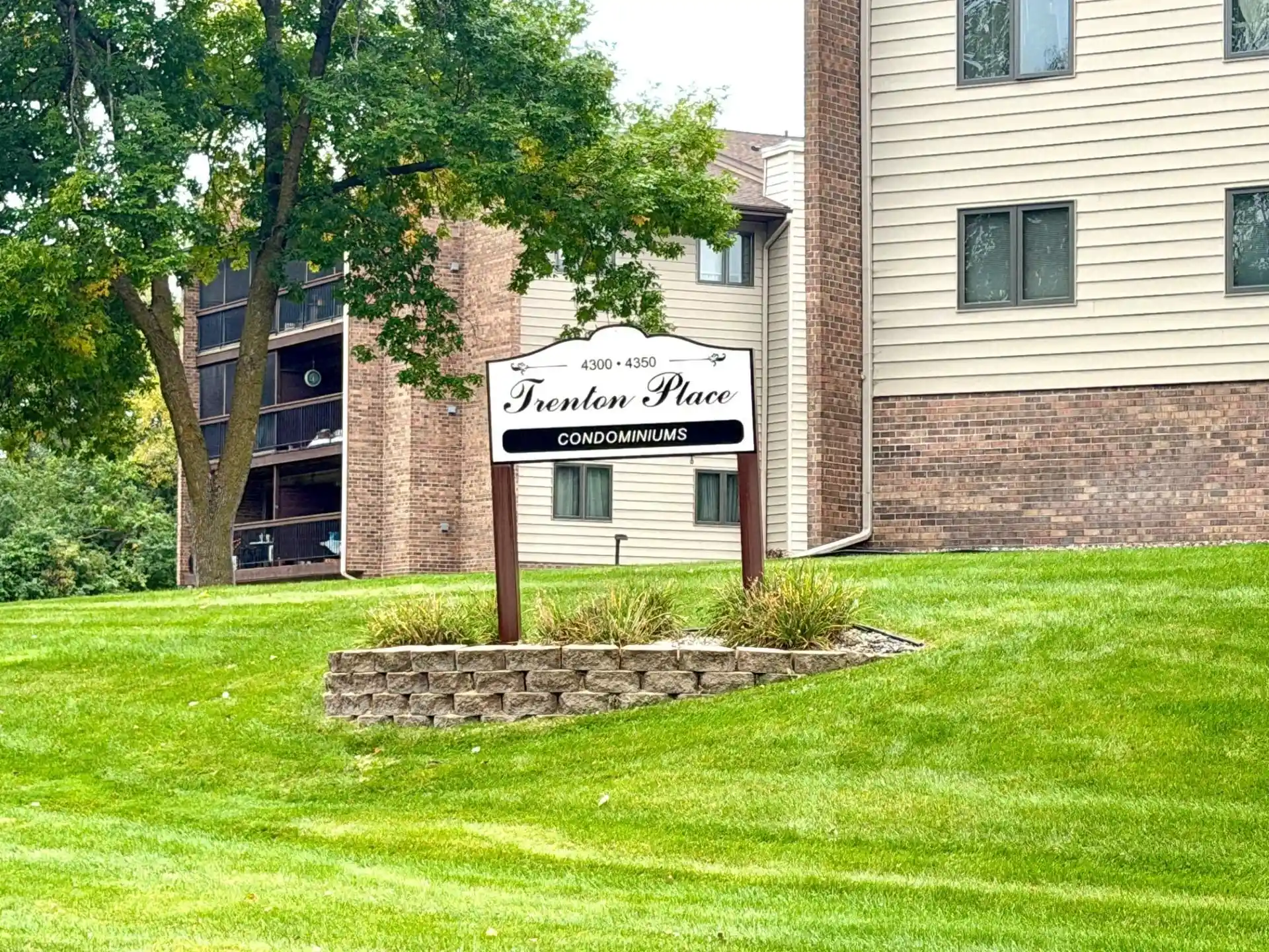 Photo 2 of Condo for sale at 4350 Trenton Ln N #311, Minneapolis, MN 55442 | MLS# 7151080 | Listing updated on 2026-10-15