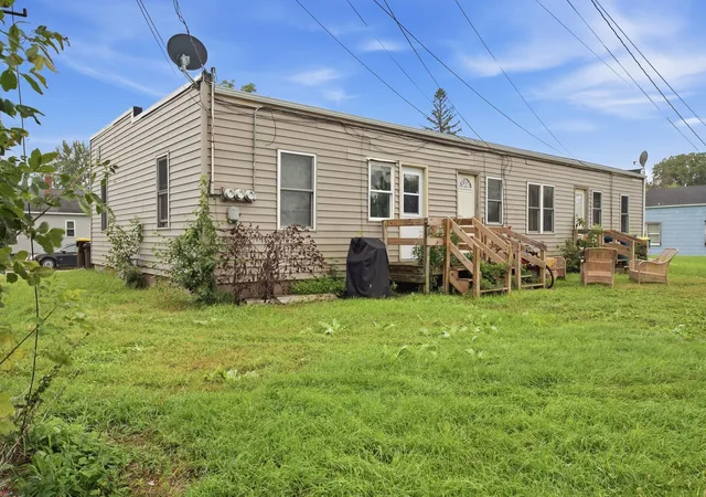 Photo 3 of House for sale at 407 E 6th Street, Fairmont, MN 56031 | MLS# 7151086 | Listing updated on 2026-09-30