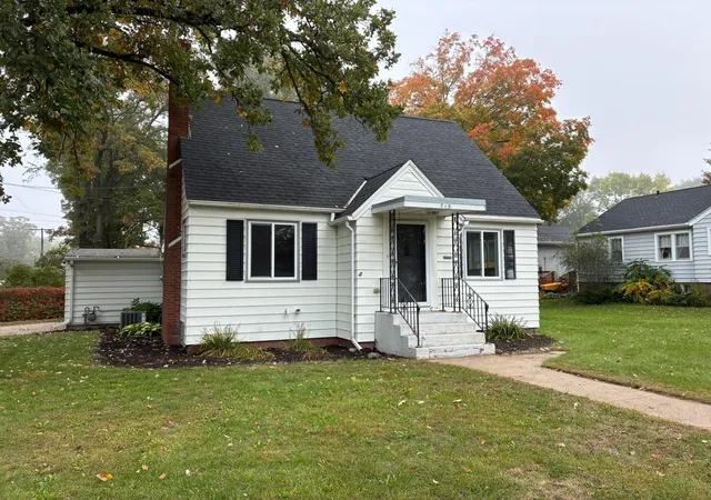 Photo 2 of Single family home for sale at 713 1st Avenue Ne, Little Falls, MN 56345 | MLS# 7151087 | Listing updated on 2026-09-30