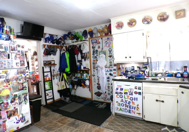 Photo 4 of Single family home for sale at 147 E 4th Street, Red Wing, MN 55066 | MLS# 7151098 | Listing updated on 2026-09-29