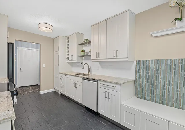 Photo 1 of Condo for sale at 5229 Balmoral Ln, Minneapolis, MN 55437 | MLS# 7151118 | Listing updated on 2026-10-27