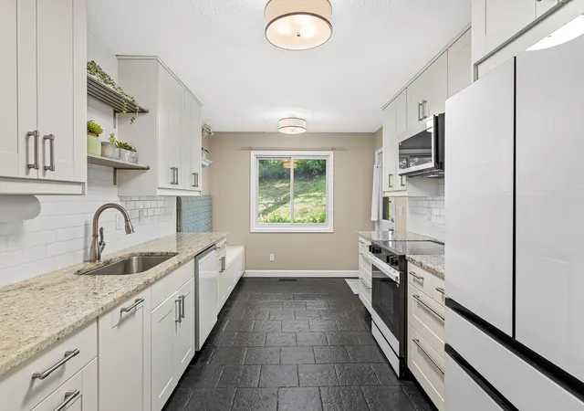Photo 2 of Condo for sale at 5229 Balmoral Ln, Minneapolis, MN 55437 | MLS# 7151118 | Listing updated on 2026-10-27