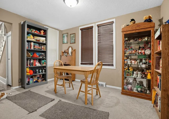 Photo 4 of Single family home for sale at 872 Lawson Ave E, Saint Paul, MN 55106 | MLS# 7151156 | Listing updated on 2026-10-08