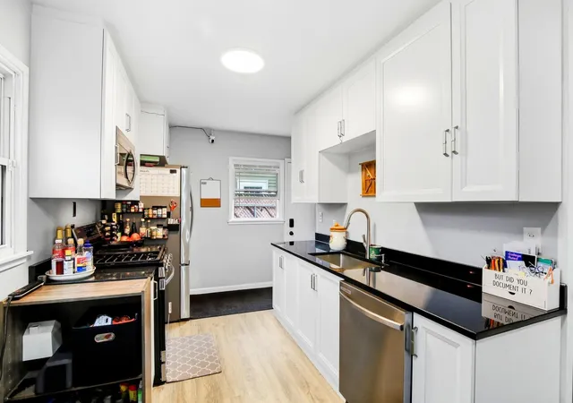 Photo 3 of Single family home for sale at 1462 Hazelwood St, Saint Paul, MN 55106 | MLS# 7151159 | Listing updated on 2026-10-19