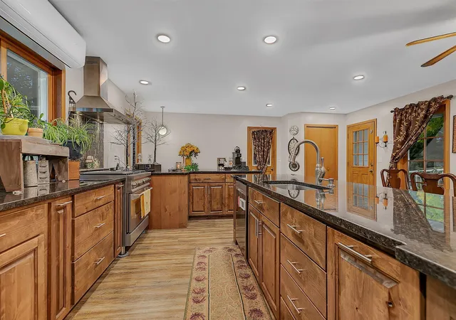 Photo 4 of Single family home for sale at 404 1st Street NE, Wadena, MN 56482 | MLS# 7151188 | Listing updated on 2026-10-02