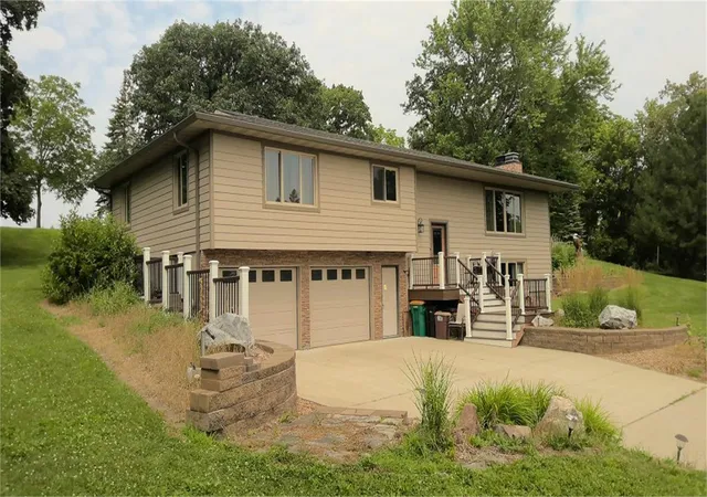 Photo 1 of Single family home for sale at 21899 Douglas Ave, Albert Lea, MN 56007 | MLS# 7151197 | Listing updated on 2026-09-28