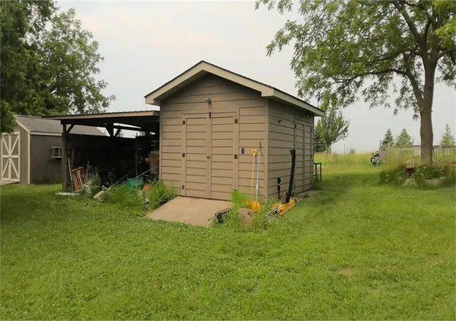 Photo 3 of Single family home for sale at 21899 Douglas Ave, Albert Lea, MN 56007 | MLS# 7151197 | Listing updated on 2026-09-28
