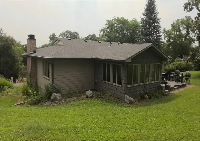 Photo 4 of Single family home for sale at 21899 Douglas Ave, Albert Lea, MN 56007 | MLS# 7151197 | Listing updated on 2026-09-28