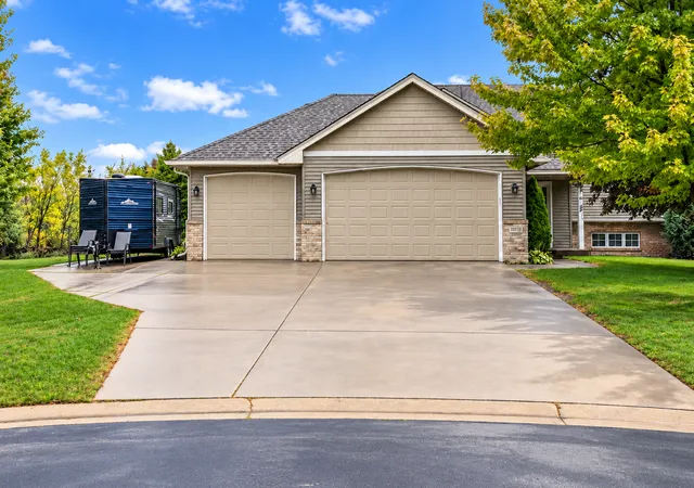 Photo 1 of Single family home for sale at 9711 Woodcrest Ct, Monticello, MN 55362 | MLS# 7151206 | Listing updated on 2026-10-06