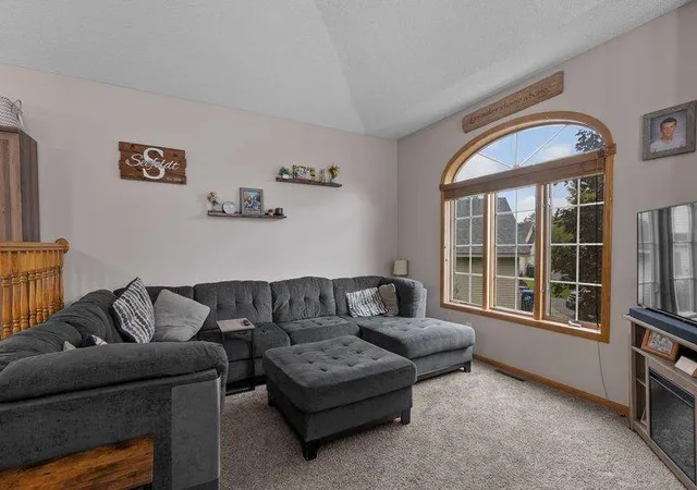 Photo 4 of Single family home for sale at 9711 Woodcrest Ct, Monticello, MN 55362 | MLS# 7151206 | Listing updated on 2026-10-06