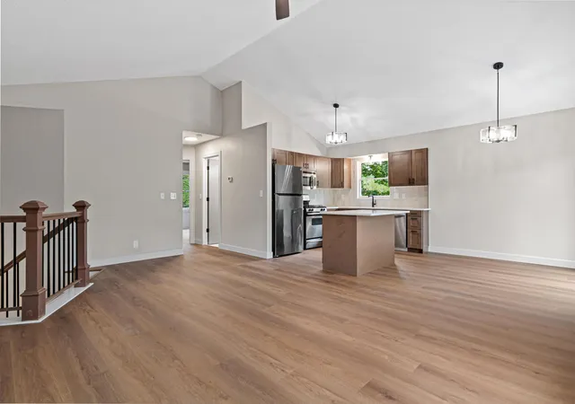 Photo 3 of Single family home for sale at 2365 Hillwood Dr E, Saint Paul, MN 55119 | MLS# 7151207 | Listing updated on 2026-10-09