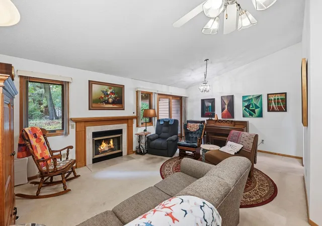 Photo 4 of Single family home for sale at 10711 53rd Avenue N, Minneapolis, MN 55442 | MLS# 7151213 | Listing updated on 2026-10-08