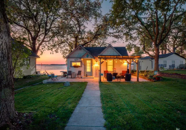 Photo 1 of Single family home for sale at 9065 Ingram Ave Nw, Annandale, MN 55302 | MLS# 7151224 | Listing updated on 2026-10-07