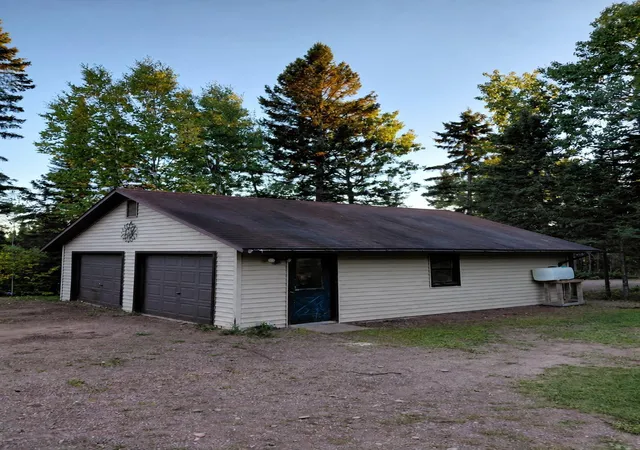 Photo 3 of Single family home for sale at 1471 County Rd 14, Grand Marais, MN 55604 | MLS# 7151240 | Listing updated on 2026-09-30