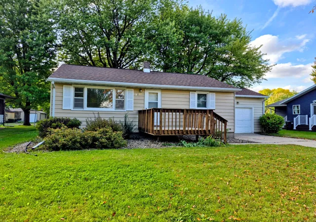 Photo 2 of Single family home for sale at 2936 Queen Ave, Slayton, MN 56172 | MLS# 7151256 | Listing updated on 2026-09-30