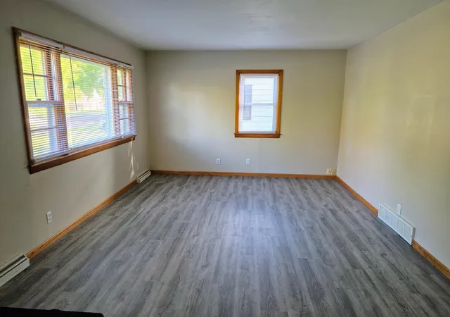Photo 4 of Single family home for sale at 2936 Queen Ave, Slayton, MN 56172 | MLS# 7151256 | Listing updated on 2026-09-30