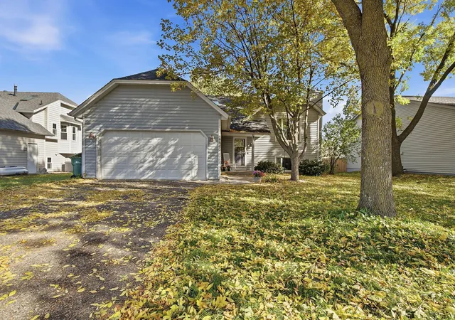 Photo 3 of Single family home for sale at 14600 Hallmark Dr, Saint Paul, MN 55124 | MLS# 7151281 | Listing updated on 2026-10-10