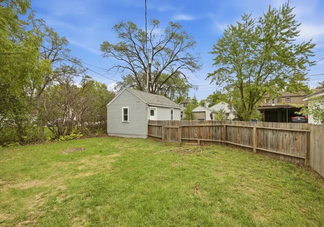 Photo 2 of Single family home for sale at 832 15th Avenue S, Saint Cloud, MN 56301 | MLS# 7151282 | Listing updated on 2026-10-09