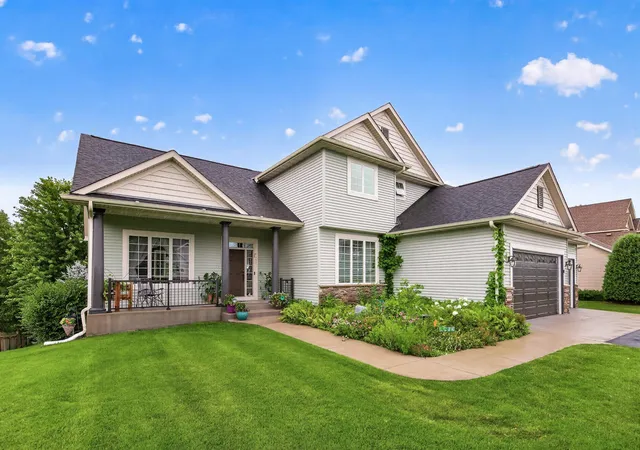 Photo 3 of Single family home for sale at 4915 200th Street N, Forest Lake, MN 55025 | MLS# 7151286 | Listing updated on 2026-10-06