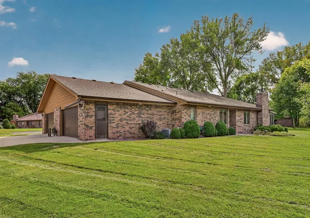 Photo 1 of Single family home for sale at 2241 Baihly Ln Sw, Rochester, MN 55902 | MLS# 7151339 | Listing updated on 2026-10-02