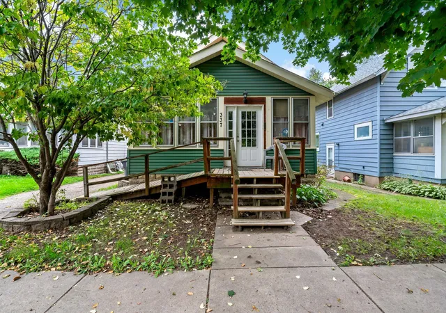 Single family home for sale at 337 Winona St W, Saint Paul, MN 55107 | MLS# 7151341