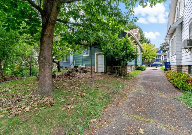 Photo 3 of Single family home for sale at 337 Winona St W, Saint Paul, MN 55107 | MLS# 7151341 | Listing updated on 2026-10-03