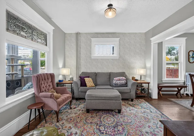 Photo 2 of Single family home for sale at 1640 Dayton Ave, Saint Paul, MN 55104 | MLS# 7151343 | Listing updated on 2026-10-19