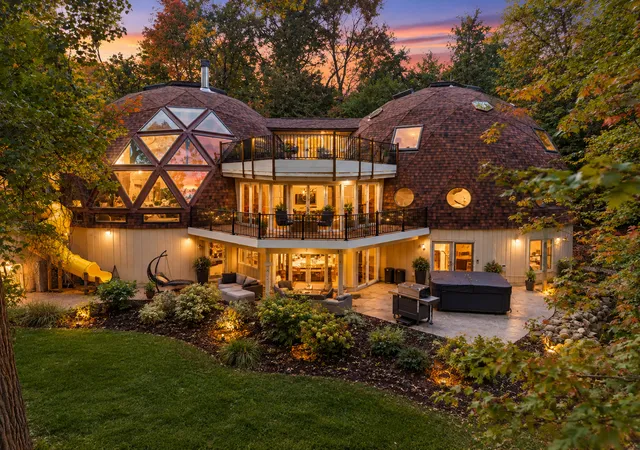 Photo 2 of Mansion for sale at 6525 Rowland Rd, Eden Prairie, MN 55344 | MLS# 7151379 | Listing updated on 2026-10-23