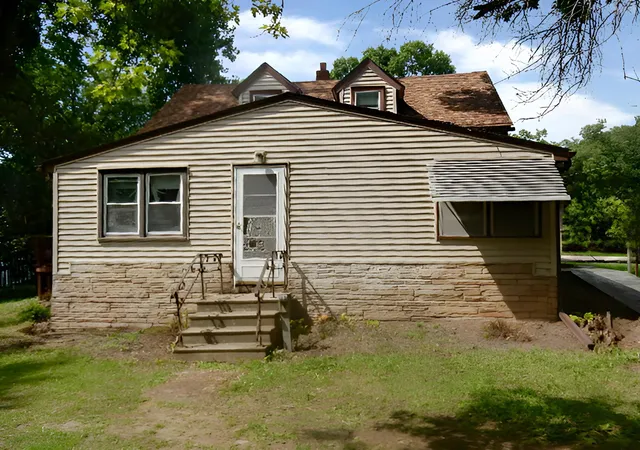 Photo 3 of Sale Pending at 1401 12th Avenue, Newport, MN 55055 | MLS# 7151413 | Listing updated on 2026-09-28