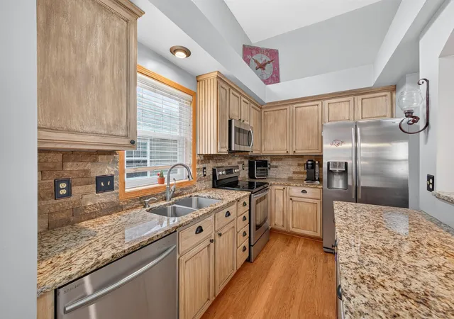 Photo 3 of Single family home for sale at 10154 Country Clb Curv, Saint Paul, MN 55129 | MLS# 7151430 | Listing updated on 2026-10-09