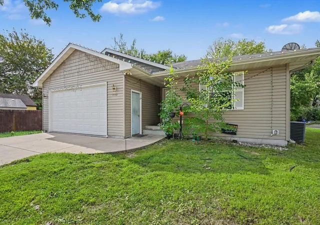 Photo 2 of Single family home for sale at 1550 41st Avenue Ne, Minneapolis, MN 55421 | MLS# 7151433 | Listing updated on 2026-10-09