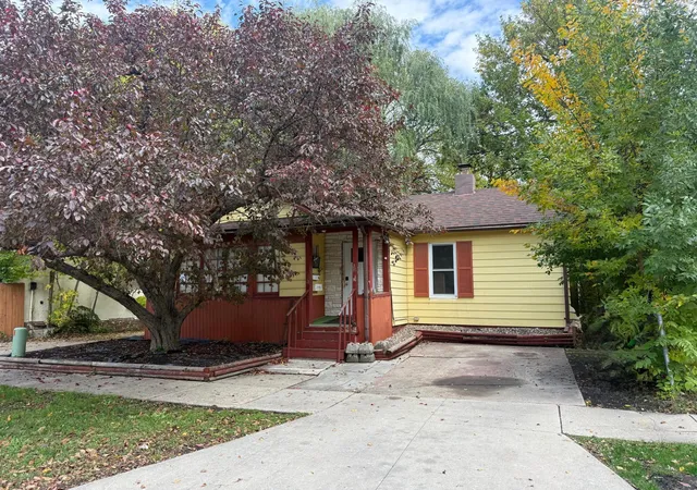 Single family home for sale at 112 15th Street S, Fargo, ND 58103 | MLS# 7151434
