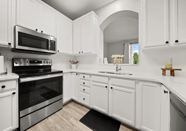 Photo 4 of Single family home for sale at 7522 Southridge Ct, Savage, MN 55378 | MLS# 7151435 | Listing updated on 2026-10-08