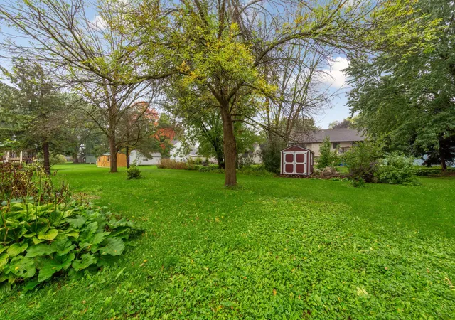 Photo 3 of Single family home for sale at 8 Aspen Ct, Faribault, MN 55021 | MLS# 7151436 | Listing updated on 2026-10-08