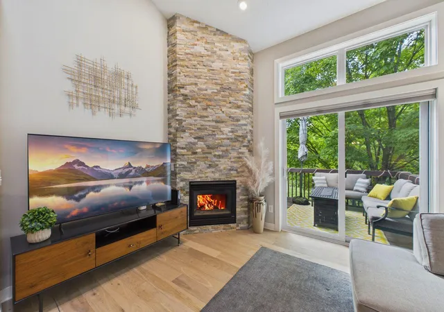 Photo 4 of Single family home for sale at 7974 Autumn Ridge Way, Chanhassen, MN 55317 | MLS# 7151448 | Listing updated on 2026-10-02