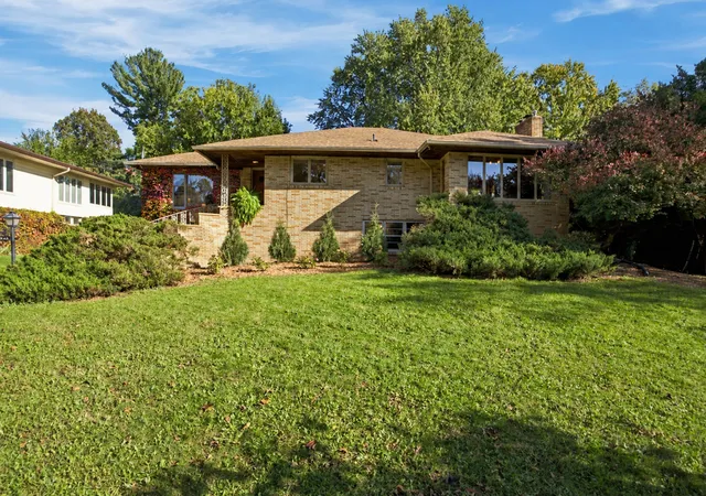 Photo 1 of Single family home for sale at 1843 Colvin Ave, Saint Paul, MN 55116 | MLS# 7151453 | Listing updated on 2026-10-22
