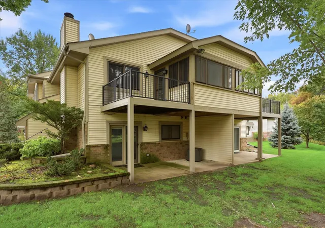 Photo 3 of Single family home for sale at 1618 Clemson Dr #B, Saint Paul, MN 55122 | MLS# 7151454 | Listing updated on 2026-10-20