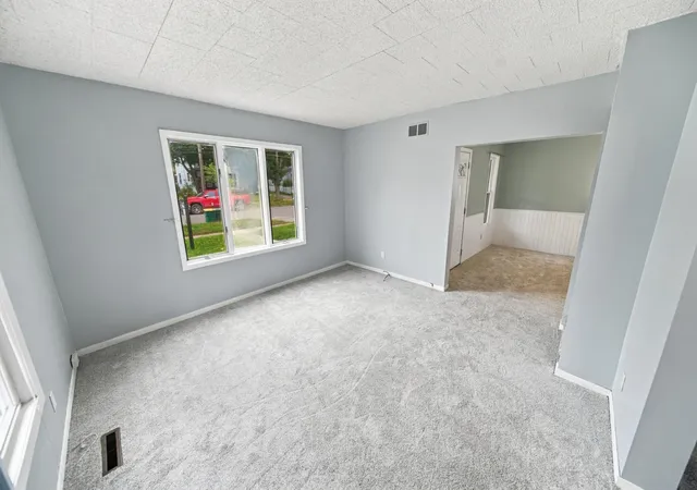 Photo 3 of Single family home for sale at 125 8th Avenue Se, Rochester, MN 55904 | MLS# 7151455 | Listing updated on 2026-10-03