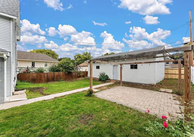 Photo 3 of Single family home for sale at 601 Sims Ave, Saint Paul, MN 55130 | MLS# 7151461 | Listing updated on 2026-10-08