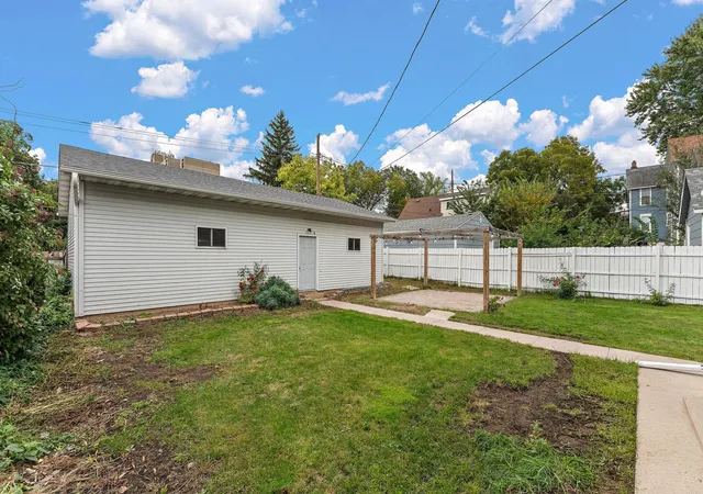 Photo 4 of Single family home for sale at 601 Sims Ave, Saint Paul, MN 55130 | MLS# 7151461 | Listing updated on 2026-10-08