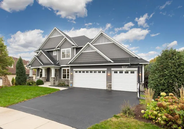 Photo 4 of Single family home for sale at 2403 Highover Trl, Chanhassen, MN 55317 | MLS# 7151463 | Listing updated on 2026-10-05