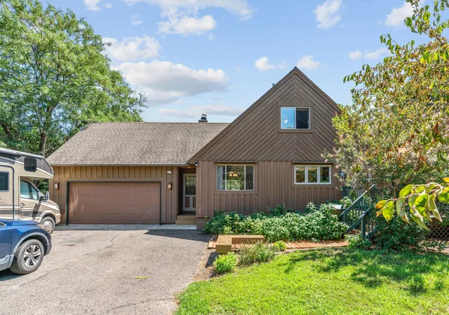 Photo 2 of Single family home for sale at 5510 James Ave N, Minneapolis, MN 55430 | MLS# 7151465 | Listing updated on 2026-10-14