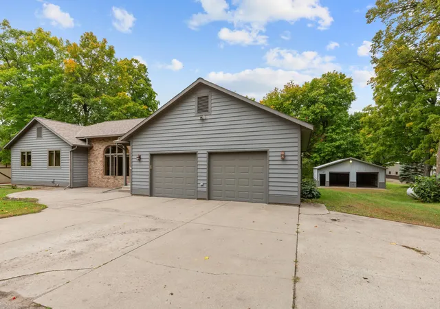 Photo 4 of Single family home for sale at 37863 186th Avenue, Avon, MN 56310 | MLS# 7151477 | Listing updated on 2026-10-07