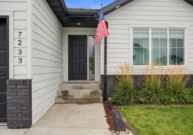 Photo 3 of Single family home for sale at 7233 28th Street S, Fargo, ND 58104 | MLS# 7151483 | Listing updated on 2026-10-01
