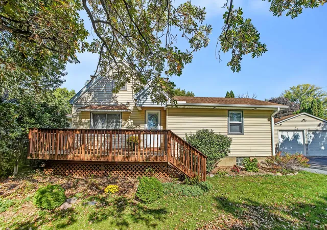 Photo 1 of Single family home for sale at 7918 Stillwater Blvd N, Saint Paul, MN 55128 | MLS# 7151505 | Listing updated on 2026-10-09