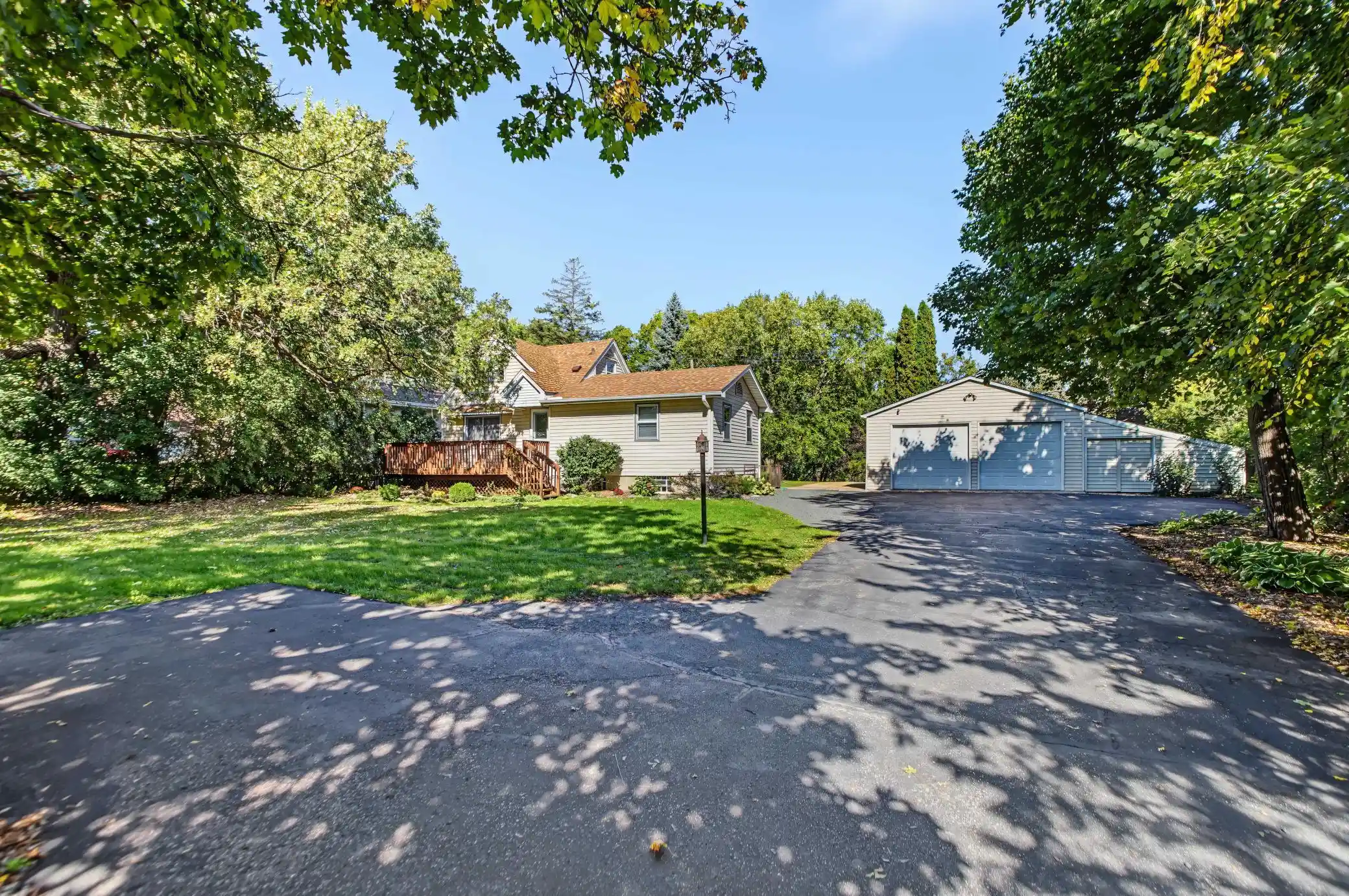Photo 3 of Single family home for sale at 7918 Stillwater Blvd N, Saint Paul, MN 55128 | MLS# 7151505 | Listing updated on 2026-10-09