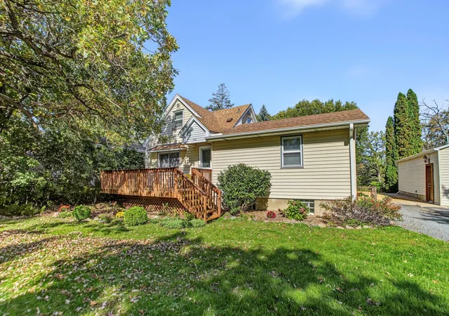 Photo 3 of Single family home for sale at 7918 Stillwater Blvd N, Saint Paul, MN 55128 | MLS# 7151505 | Listing updated on 2026-10-09